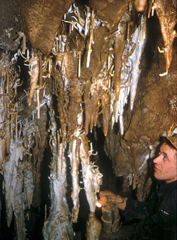 GROTTE-DU-PLOMB