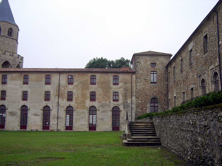 COUR3